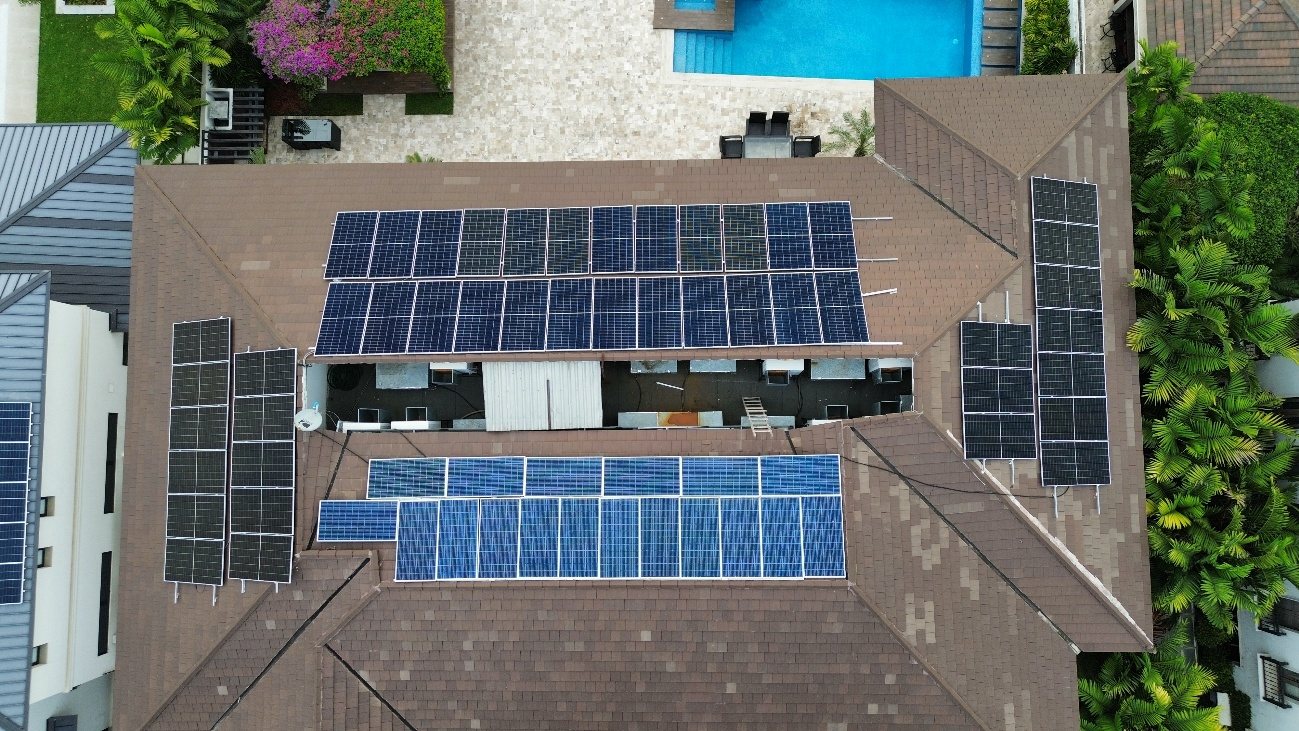 Proyecto solar Casa Lago 30 kW