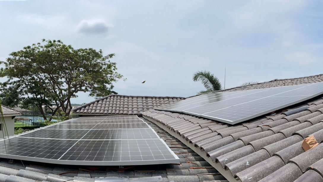 Proyecto solar Bosque de la Costa 6.6 kW