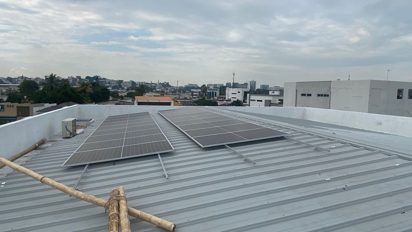 Proyecto solar Urdesa 9.9 kW